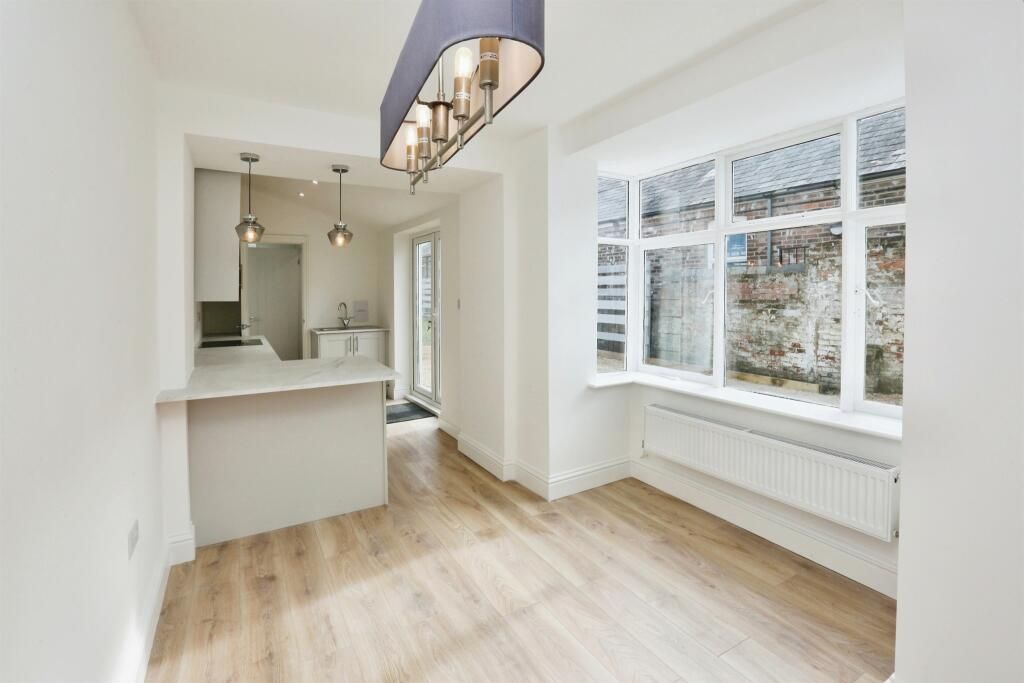 Property photo 3 of 20 Image