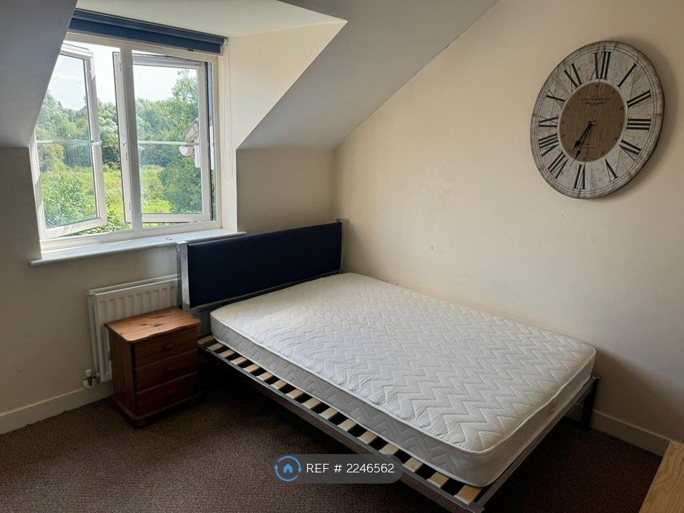 Property photo 3 of 4