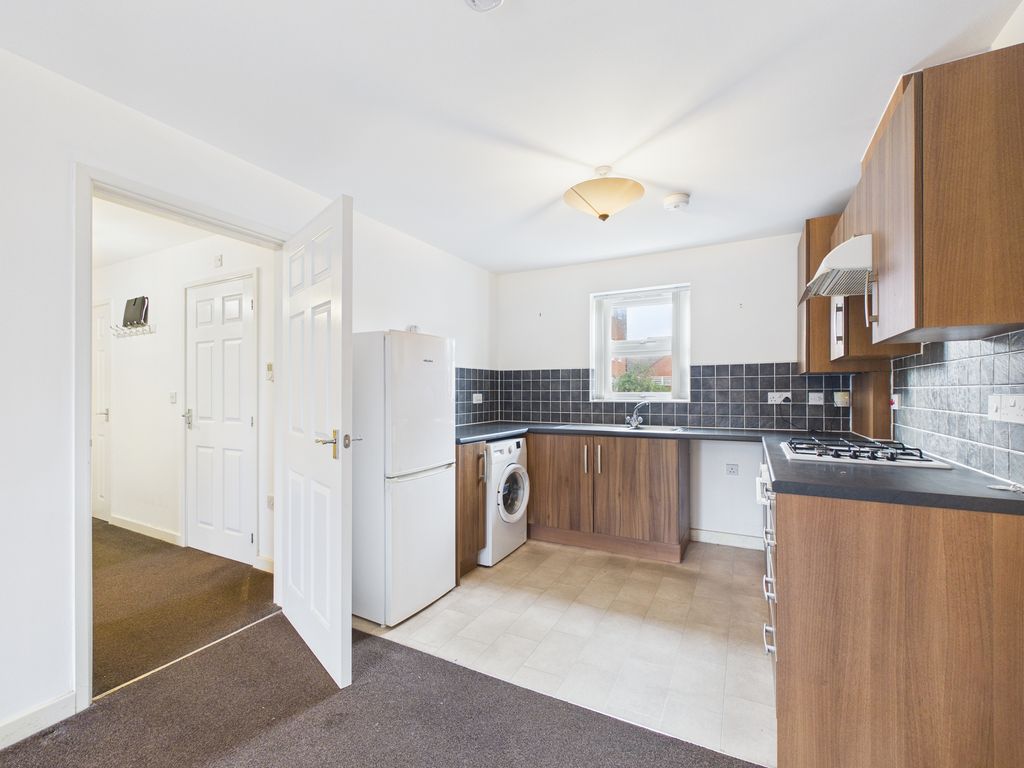 Property photo 2 of 10 Kitchen