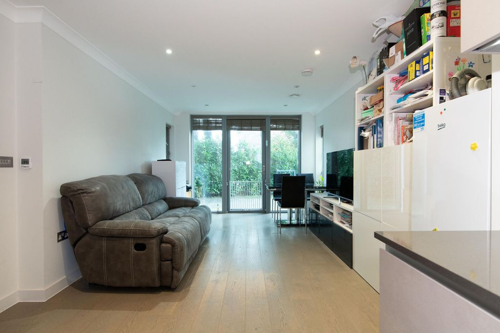 Property photo 2 of 11