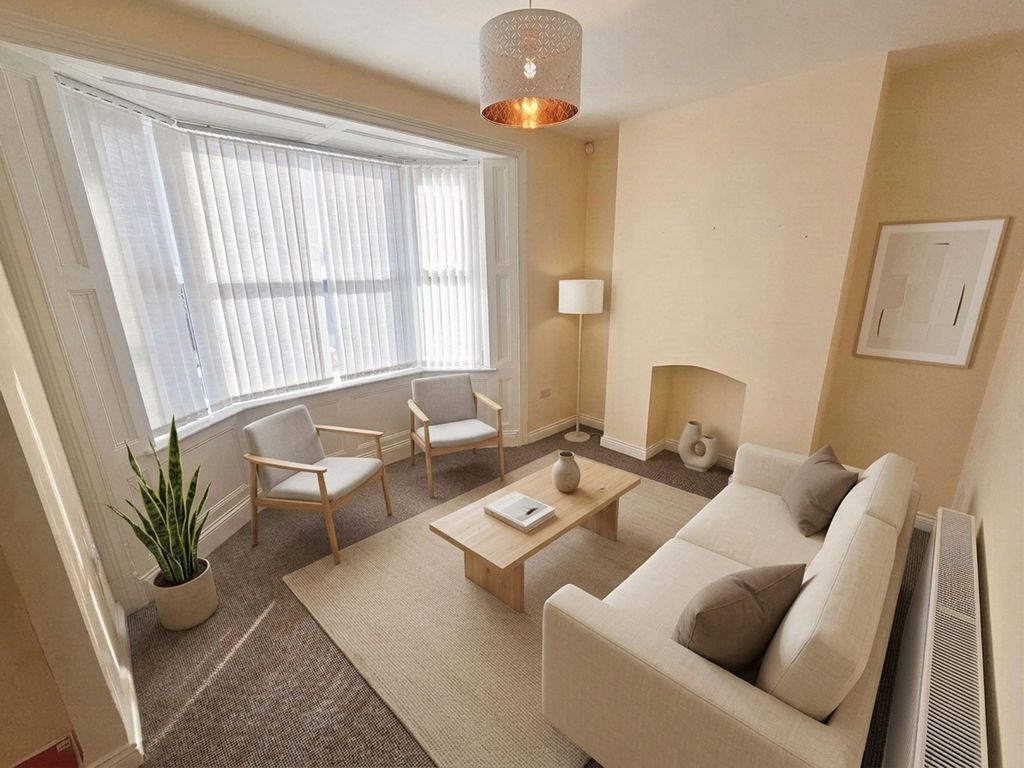 Property photo 2 of 11 Lounge