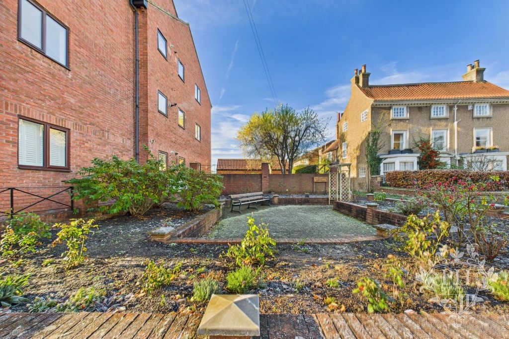 Property photo 3 of 13 Cam02002G0-Pr0224-Still012.Jpg