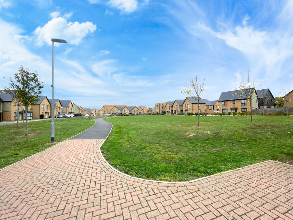 Property photo 2 of 10 4539203