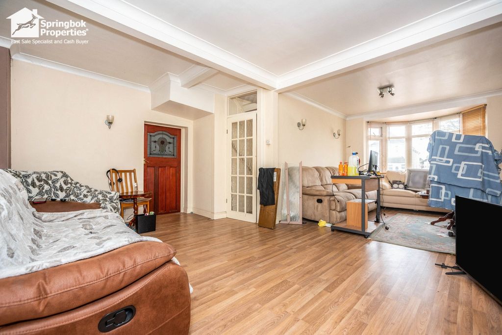 Property photo 2 of 11 Image 1