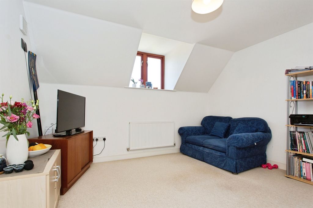 Property photo 3 of 9