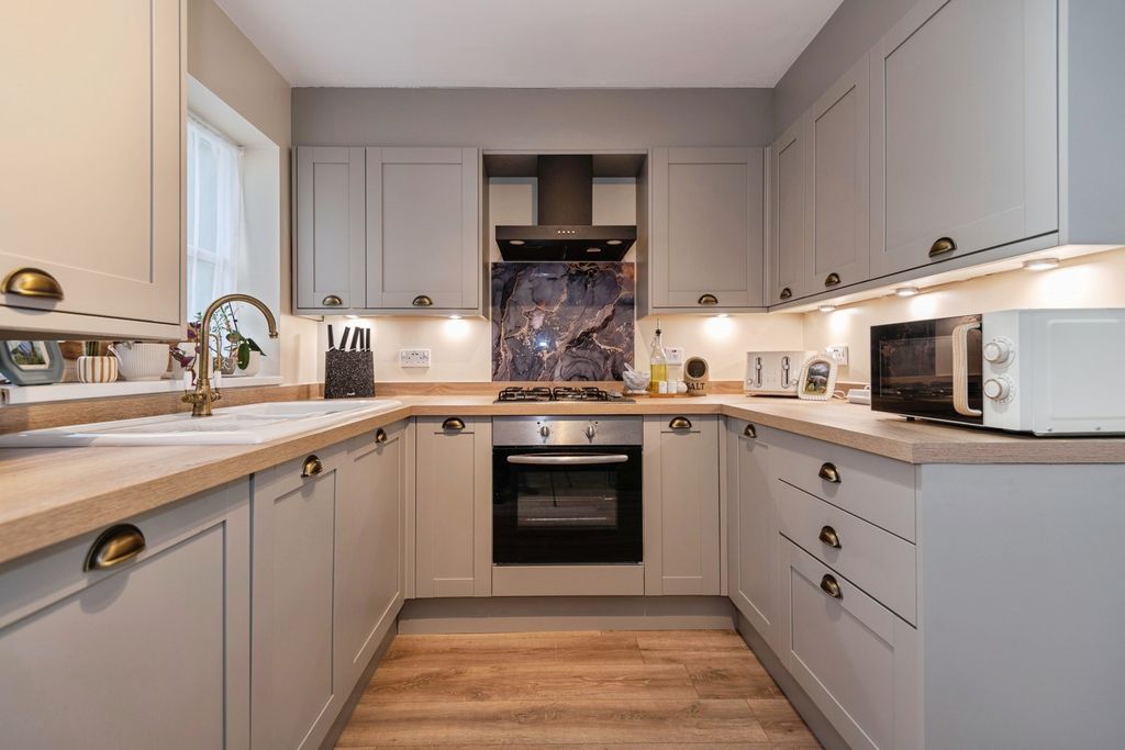 Property photo 3 of 21 Pbox-Img.Jpg