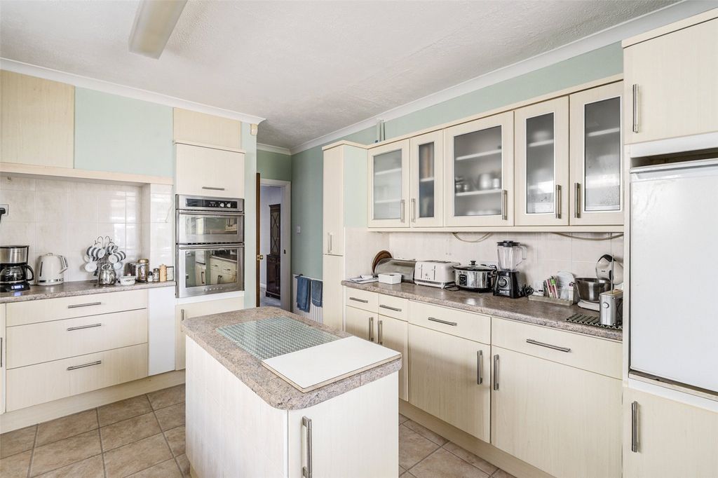 Property photo 3 of 17 Picture No. 25