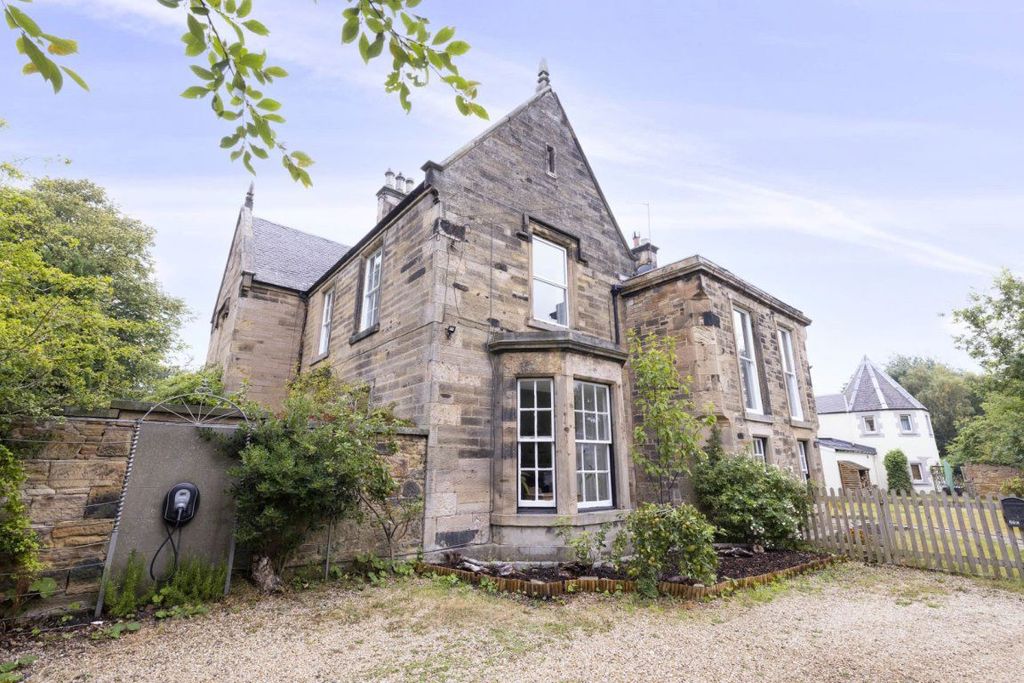 Property photo 1 of 29