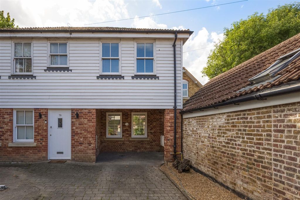 Property photo 1 of 20 Oxford Street, Whitstable