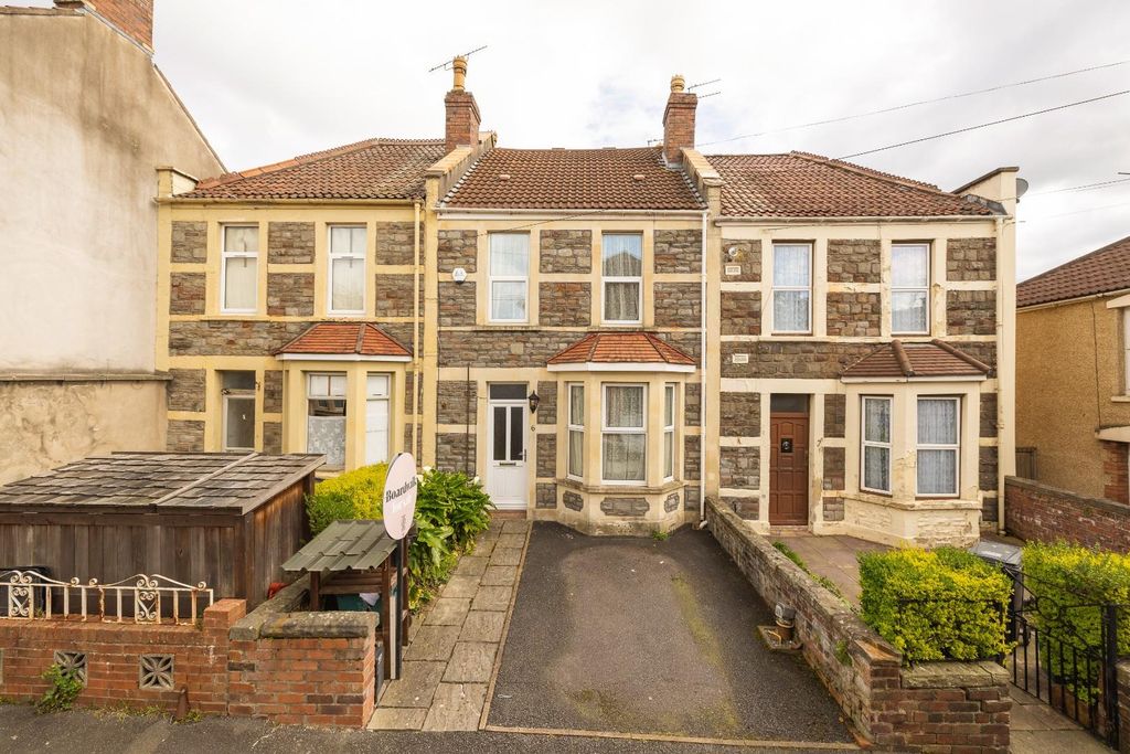 Property photo 2 of 19 Char0001.Jpg