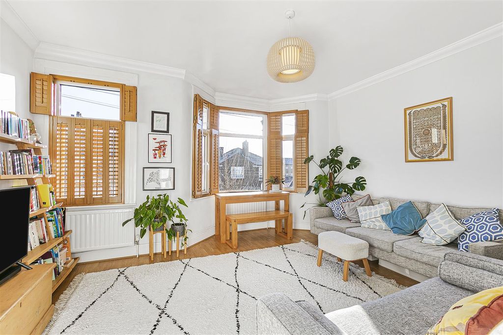 Property photo 2 of 27 2