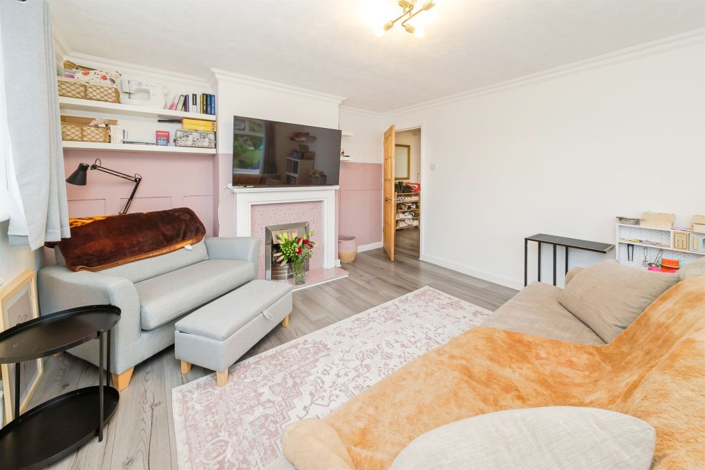 Property photo 3 of 18