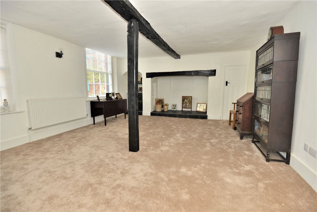 Property photo 3 of 21 Picture No. 14