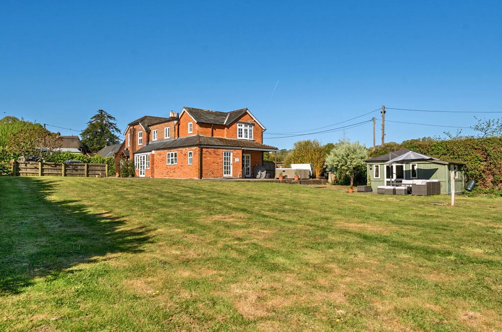 Property photo 2 of 30