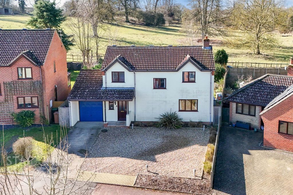 Property photo 2 of 26