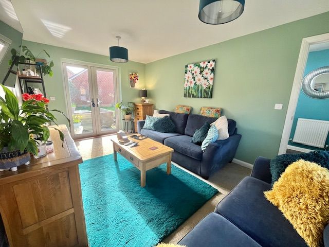 Property photo 2 of 17 Sitting Room