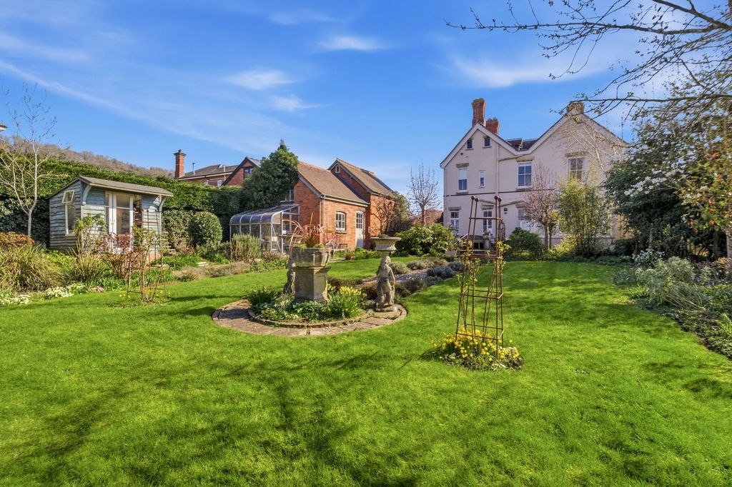 Property photo 3 of 29