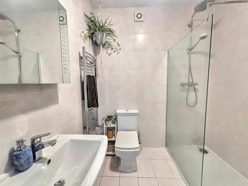 Property photo 3 of 13 5.Jpg