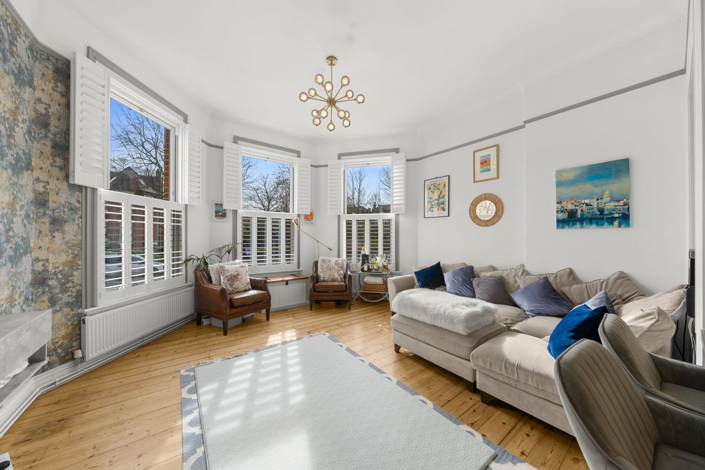 Property photo 3 of 14