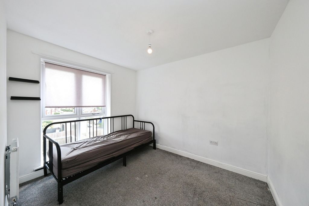 Property photo 2 of 16 Pbox-Img.Jpg