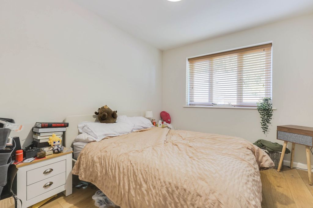 Additional image 6 of 8 bed flat for sale1&1A 3&3A Haigh Wood Road, Leeds, West Yorkshire LS16