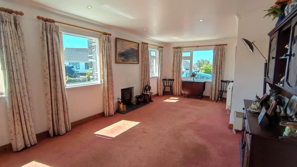 Property photo 2 of 26