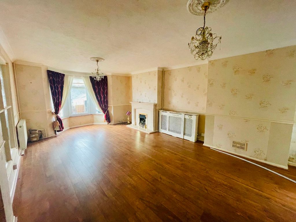 Property photo 3 of 25