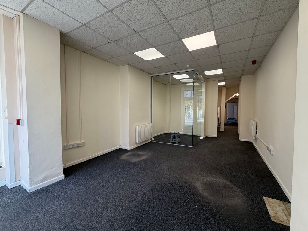 Property photo 2 of 3