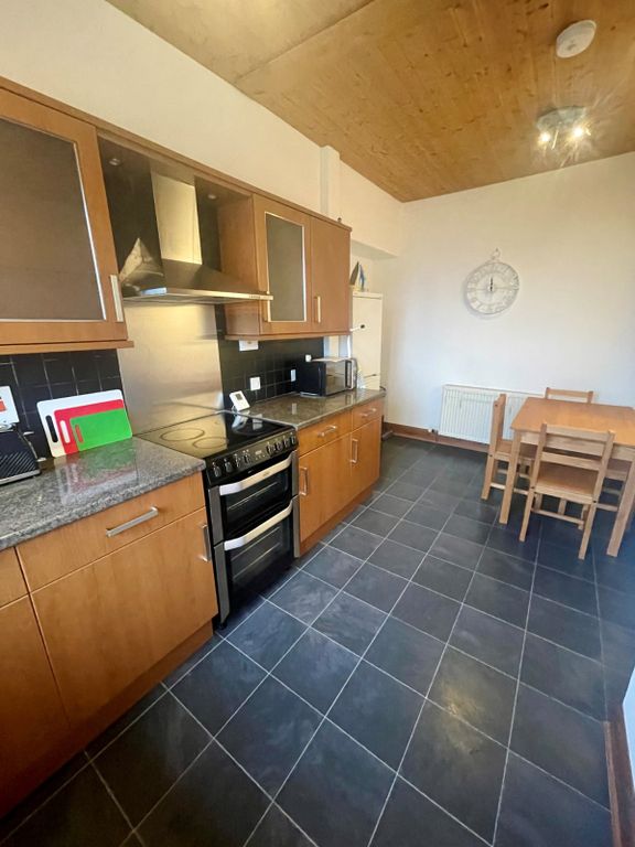 Property photo 2 of 10 Photo 2