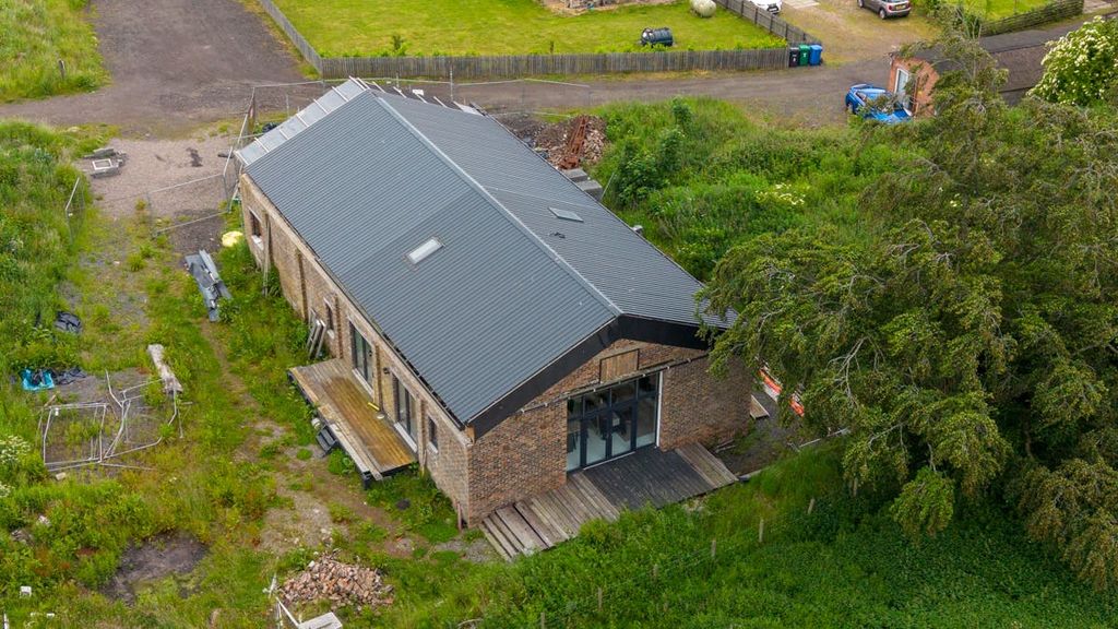 Property photo 1 of 21 Dji_20260617114127_0007_D.Jpg