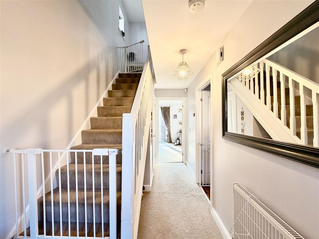 Property photo 3 of 17 3