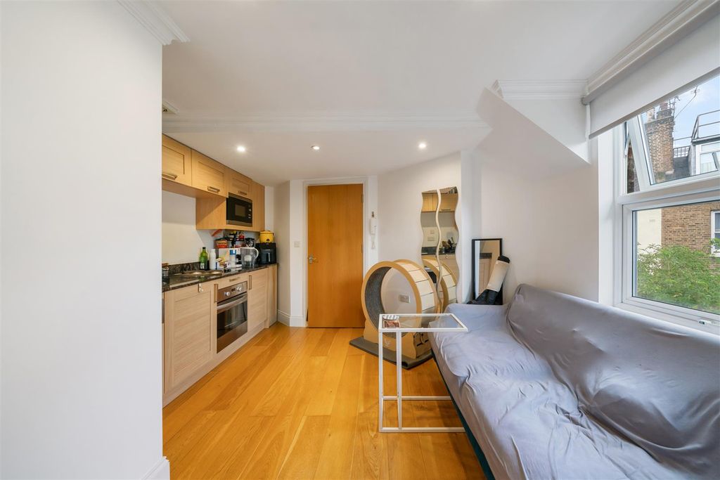 Property photo 3 of 9 3.Jpg