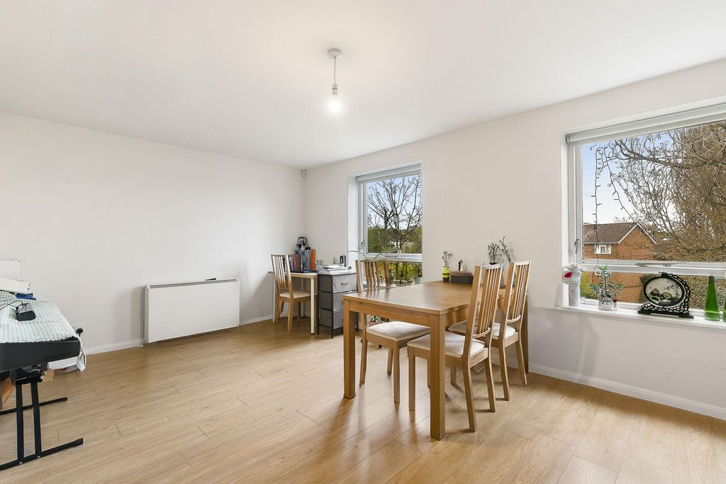 Property photo 1 of 9 Dining Room