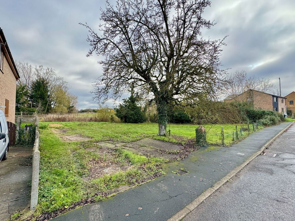 Property photo 2 of 8