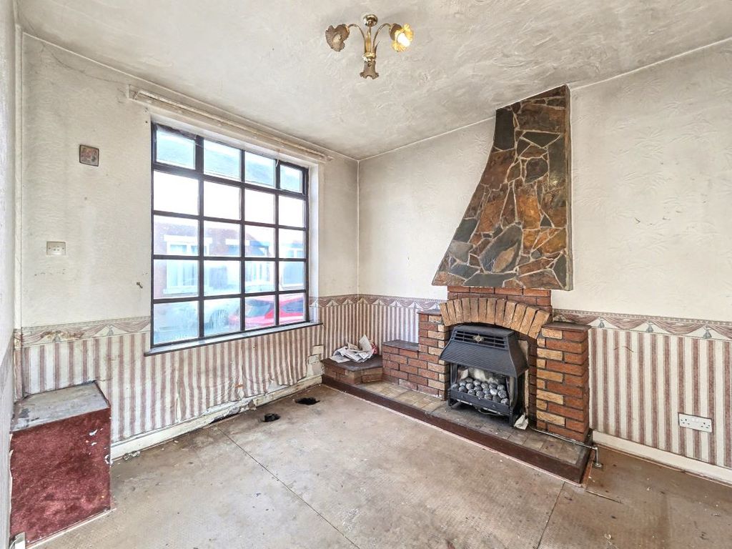 Property photo 3 of 16