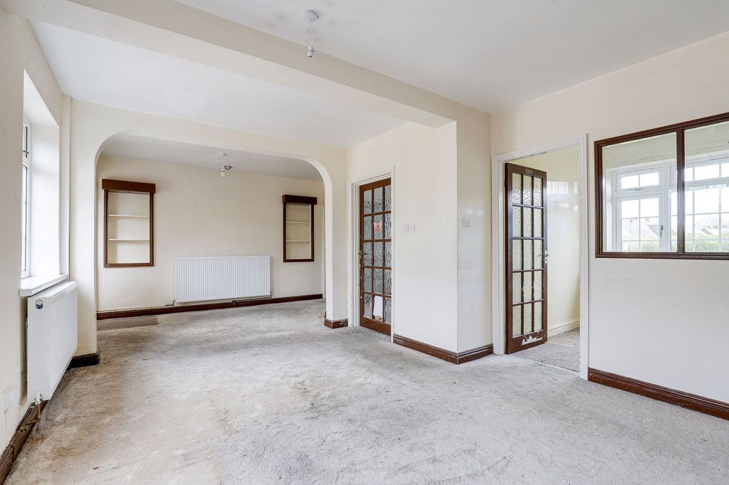 Property photo 3 of 26