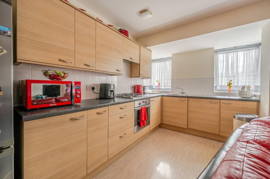 Property photo 2 of 18 Kitchen