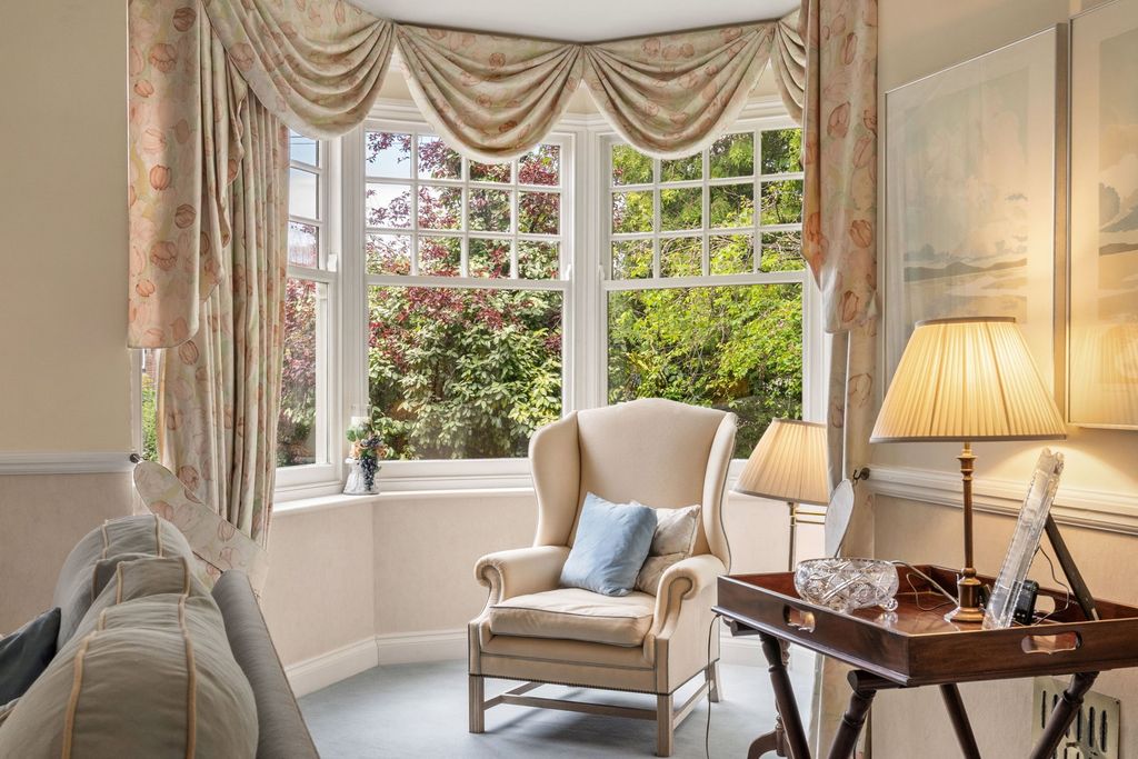 Additional image 14 of 6 bed detached house for saleGreenway, Hutton Mount, Brentwood CM13