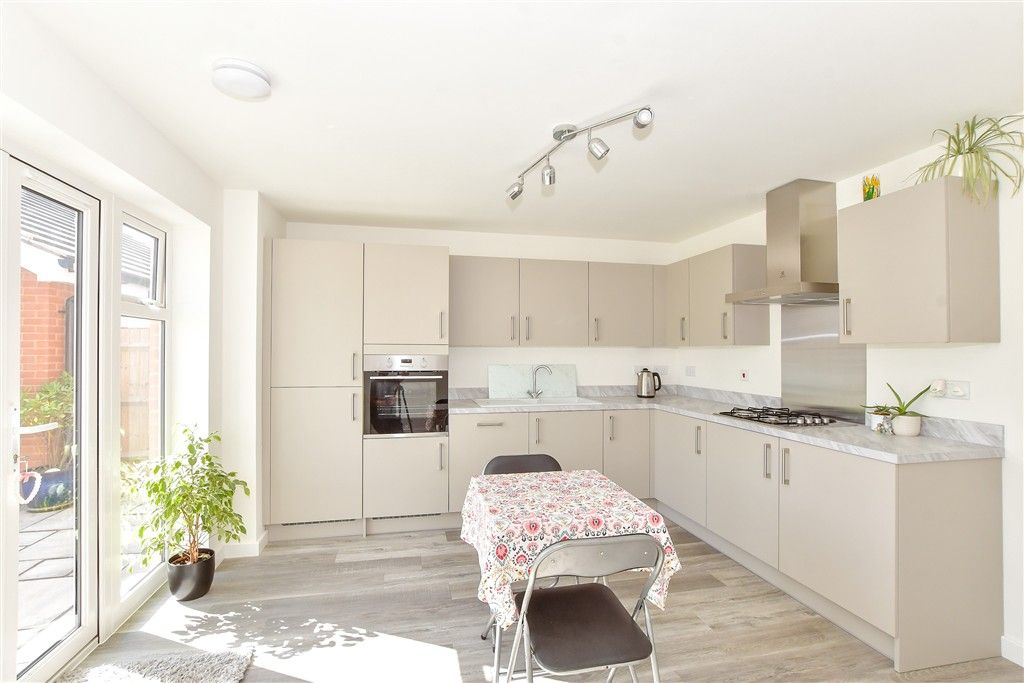 Property photo 1 of 13 Kitchen/Breakfast Room