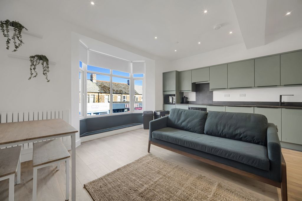 Property photo 3 of 36 Photo 2