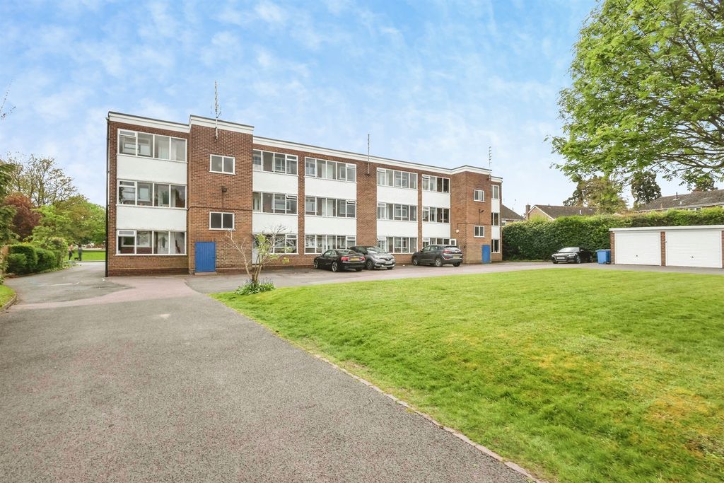 Property photo 2 of 18