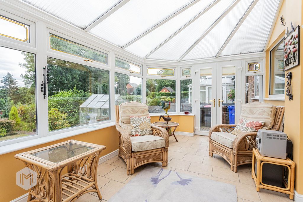 Property photo 3 of 27
