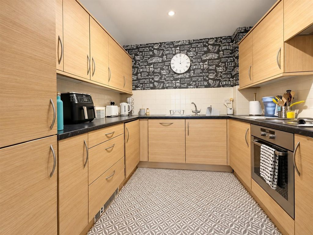 Property photo 2 of 7 Kitchen 1.Jpg