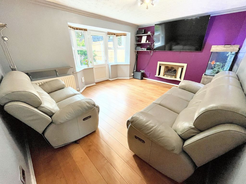 Property photo 3 of 47