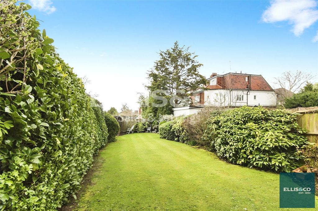 Property photo 3 of 9 Picture No. 27