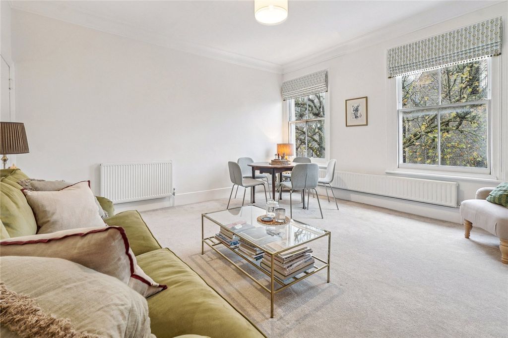 Property photo 2 of 8 Picture No. 15