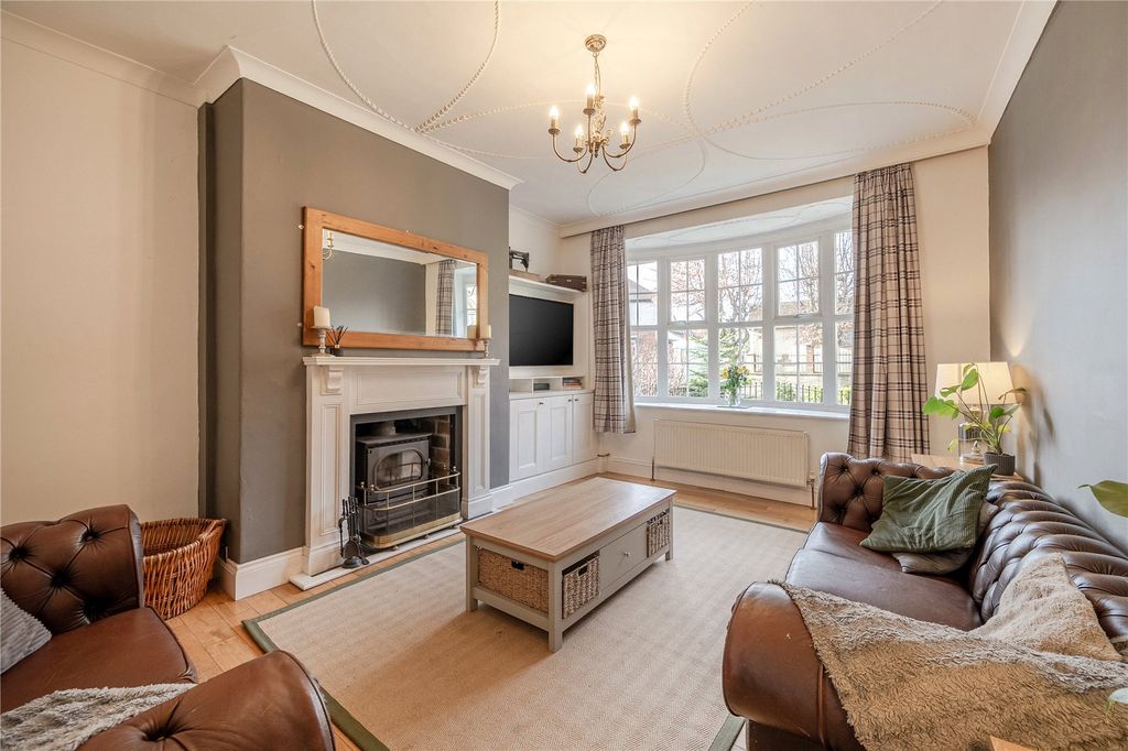 Property photo 2 of 21 Picture No. 10