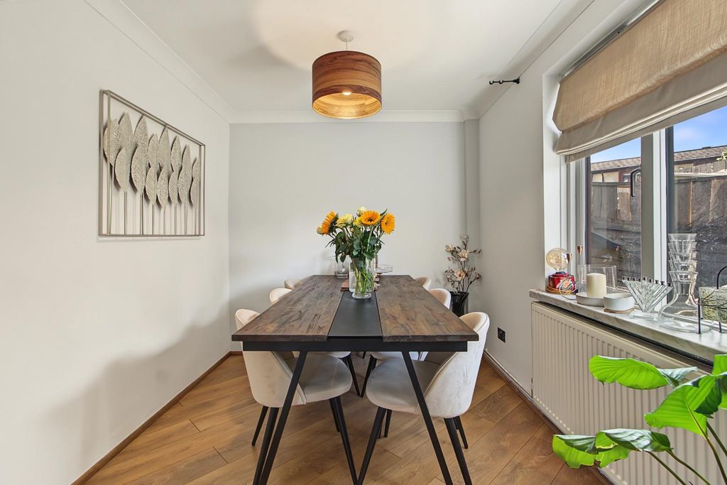 Property photo 2 of 12 Dining Room