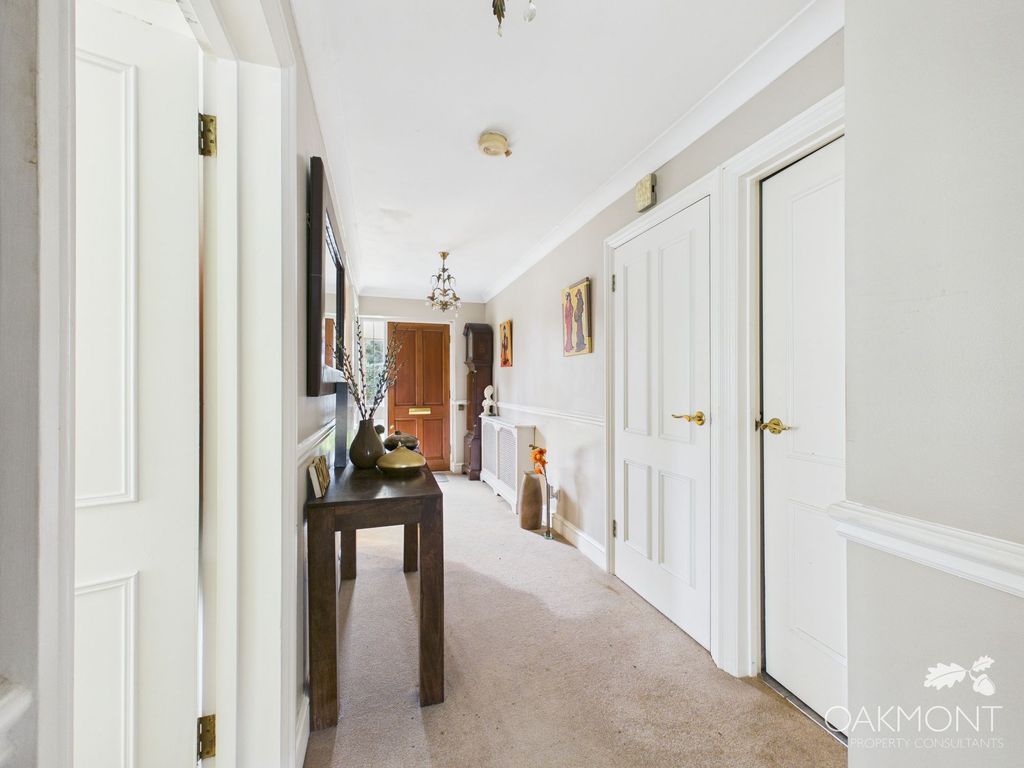 Property photo 3 of 18