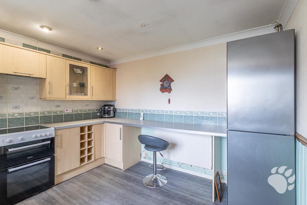 Property photo 3 of 20 Kitchen